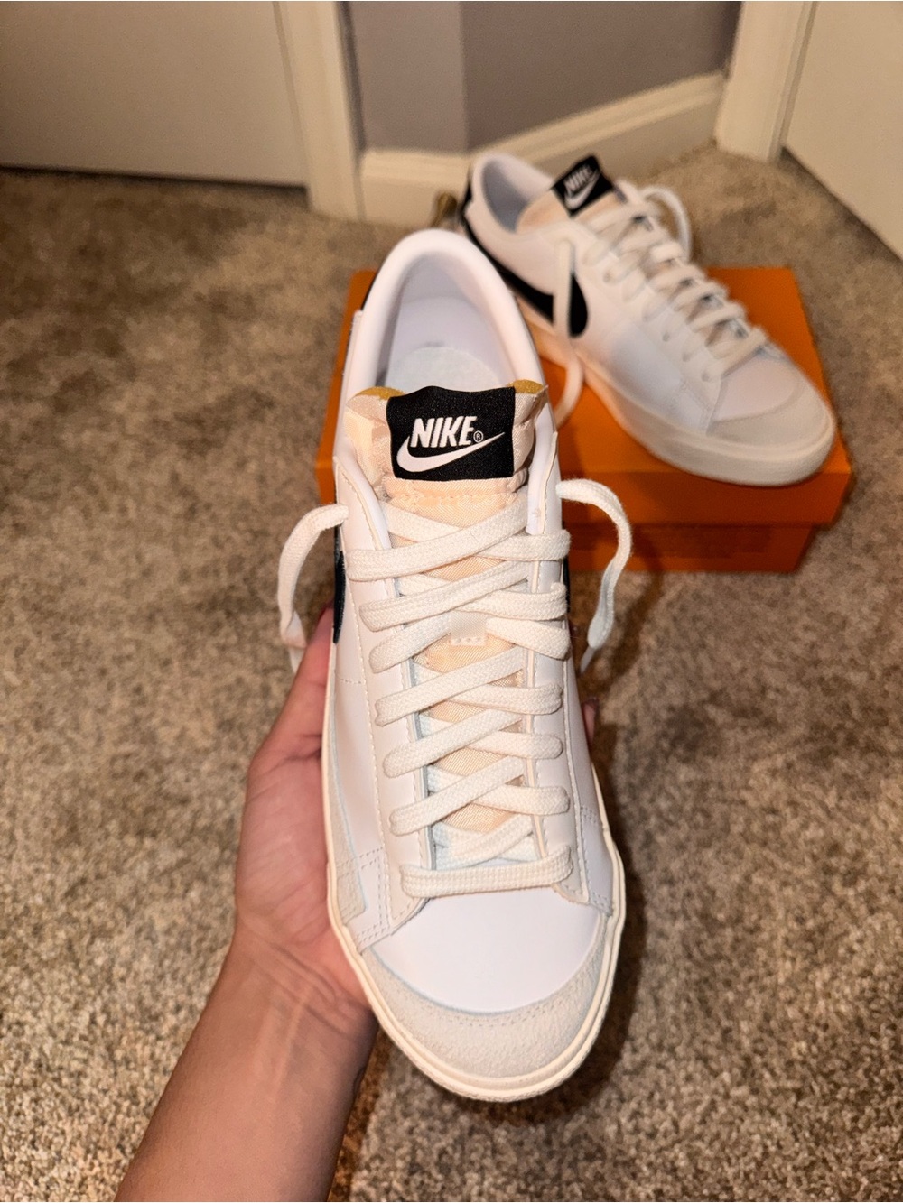 Nike Wmns Blazer Low '77 - Picture 3 of 7